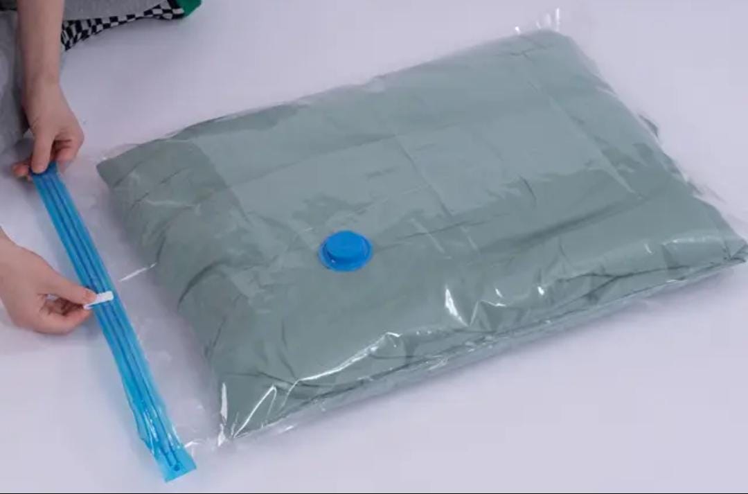 Vacuum Storage Bags with Hand Pump